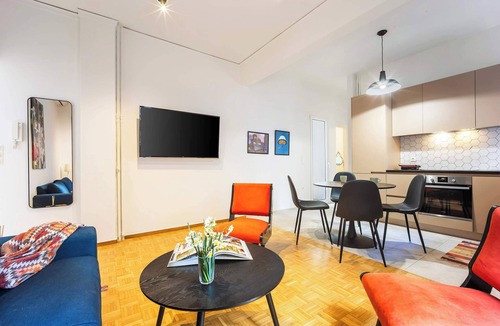 Thissio Apartment | Stylish Apartment in Thissio | Dedicated Workspace