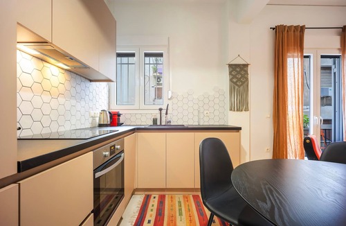 Thissio Apartment | Stylish Apartment in Thissio | Dedicated Workspace