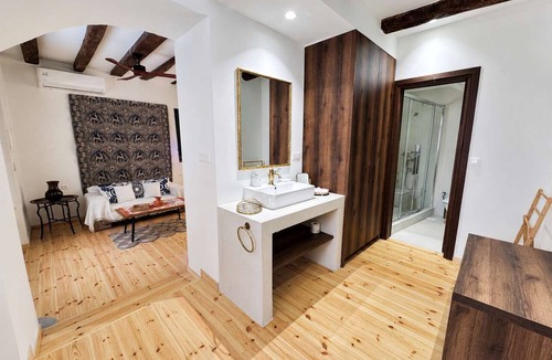 Old Town Hotel | Suite Alessandra -Venetian Palace -Rooftop Jacuzzi