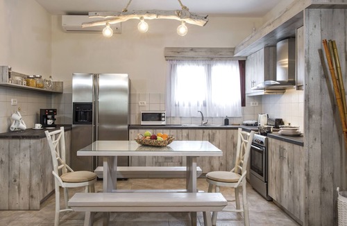 Santorini Villa | Summer House Collection Luxury 2 Bedroom Villa Kiki close to Black Sand Beach