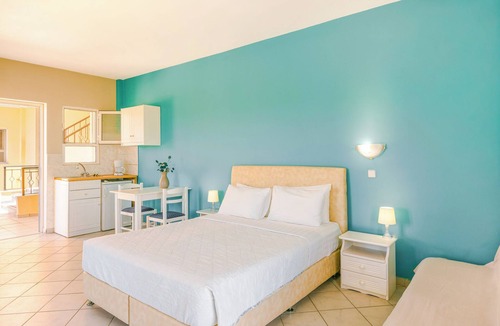 Kefalonia Hotel | Sun-Kissed Comfort & Family Moments at Nautilus Hotel Apartments, Soullároi