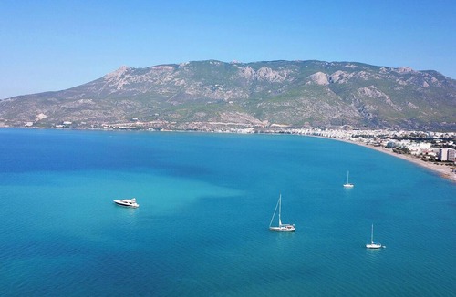 Loutraki Boat Rental | Sun-Kissed Sailing Adventure in the Stunning Sporades Islands