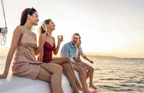 Tourlos Boat Rental | Sun-Kissed Sailing Adventure in Islas Cícladas, Mykonos