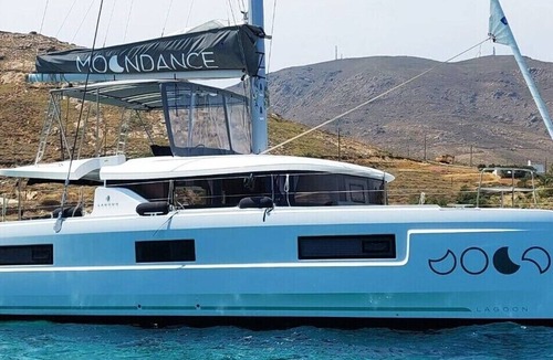 Alimos Boat Rental | Sun-Kissed Sailing Adventure in Islas Sarónicas