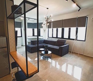 Volos City Centre Apartment | Sunlight - Volos City Center [Spacious Modern Apartments]