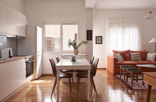 Kolonaki Apartment | Sunny and Comfy Apartment in Kolonaki