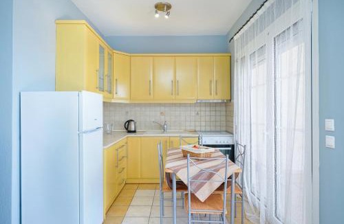 Chrisi Ammoudia Apartment | Sunny by the Beach