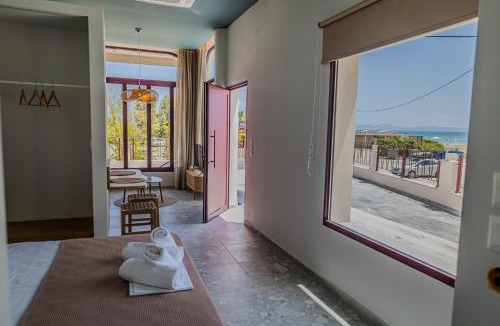 Nees Pagases House | Sunny Nest with a sea view by Salt Apartments