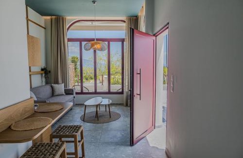 Nees Pagases House | Sunny Nest with a sea view by Salt Apartments