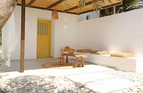 Kini Apartment | Syrolia village