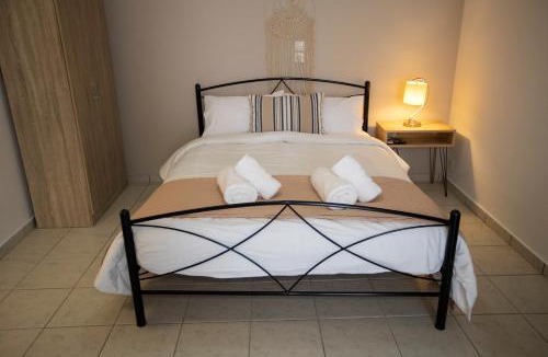 Ano Siros Apartment | Syros Moments