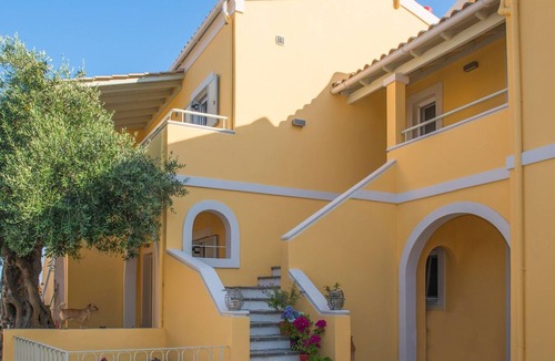 Agni Apartment | T' adelfia - ERMIS