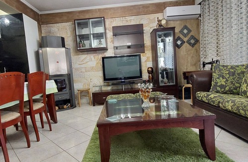 Delta Apartment | t Elegant & Comfy Apartment FoFi