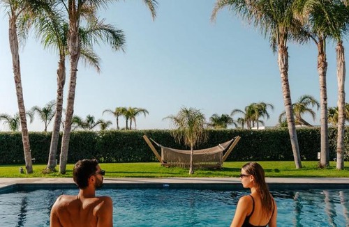 Tingaki Hotel | TAF Beach Villas with TESLA