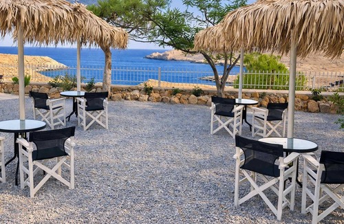 Omales Condo | Tainaros Rooms - Beachfront Cozy Getaway