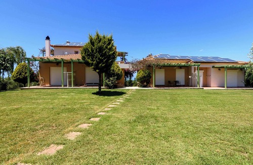 Agrilos Apartment | Terpsi Aprtmnts - Kyparissia Studio Garden Retreat