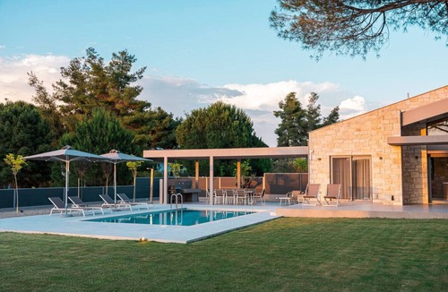 Vourvourou Villa | Terra Petra Luxury Villas - Luna Villa