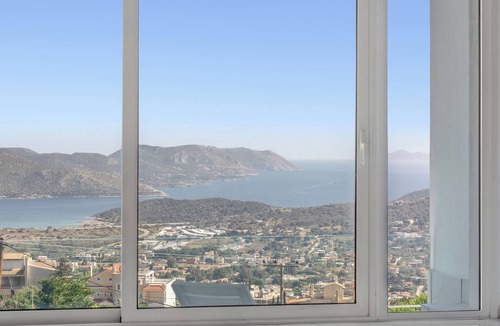 Saronida Villa | Terrific 4-bedroom villa with 2pools in lovely Saronida