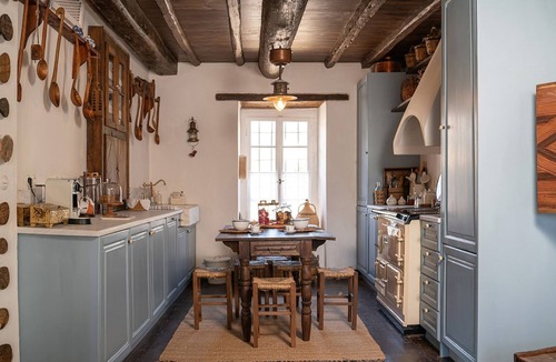 Galaxidi Villa | The 1813 Painter's house by Neuvel