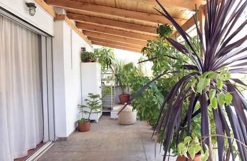 Mets Apartment | The Acropolis Apartment