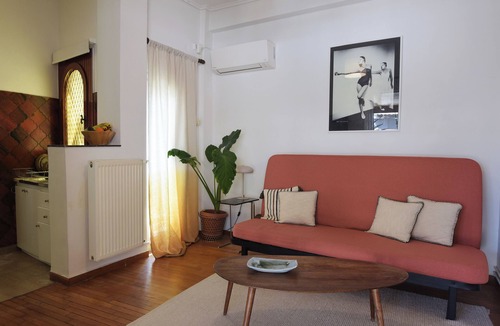 Mets Apartment | The Acropolis Apartment