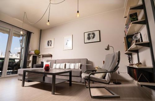 Ano Patisia Apartment | The Angel Suite by The Grid Collective, 1Gbps Fiber, 3' Metro, Executive Art-Stay