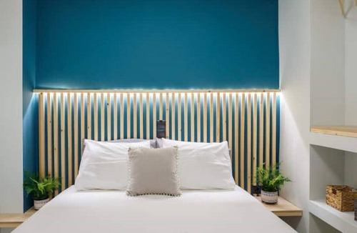 Exarhia Apartment | The Chess Garden of Athens
