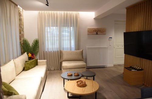 Mytilene Apartment | The Cozy Flat 88m2 - Private parking