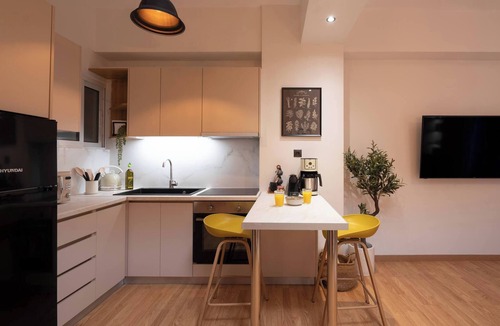 Filopappou Apartment | The Heart Of Athens