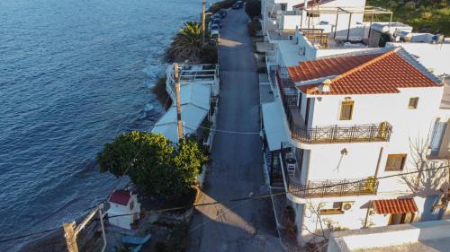 Mochlos House | The Island House By Plakalona Villas & Apartments