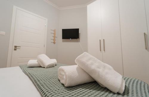 Ioannina Town Centre Apartment | The Little Pigeon - Green