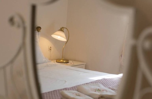 Sinarades Apartment | The Old Mansion Two Bedroom Apartment