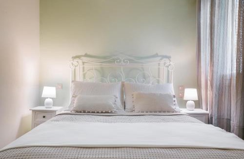 Argostoli House | THE OLIVE TREE COTTAGE