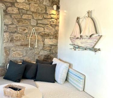 Kalafatis House | The Rock House