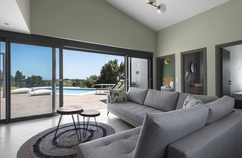 Sithonia Villa | Theeta Pefko Villa - Metamorfosi Halkidiki