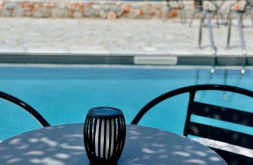Omales Apartment | Thelea Mani