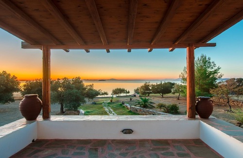 Naxos Hotel | Theonis Villas, 30 meters from the beach