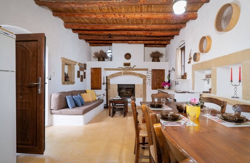 Vori House | To Patriko - Historic 3 BR Home