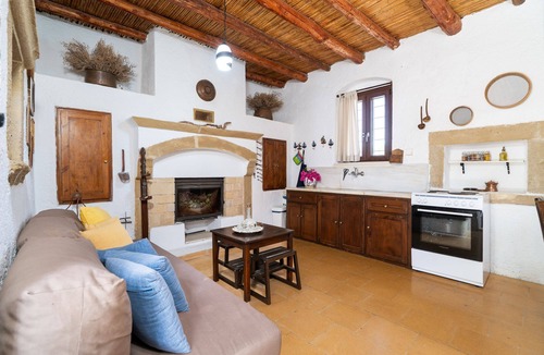 Vori House | To Patriko - Historic 3 BR Home