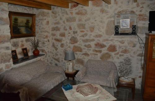 Agios Georgios Sykousis House | Traditional Chios House