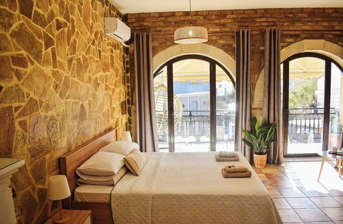 Chania Old City Apartment | Traditional Cretan house, in the city center!