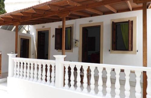 Halki Apartment | Traditional Villa Efterpi