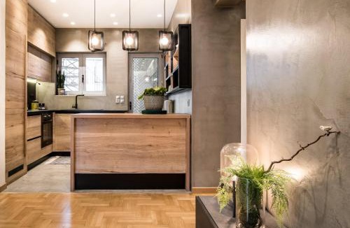 Dafni-Ymittos Apartment | Tree Olive Athens