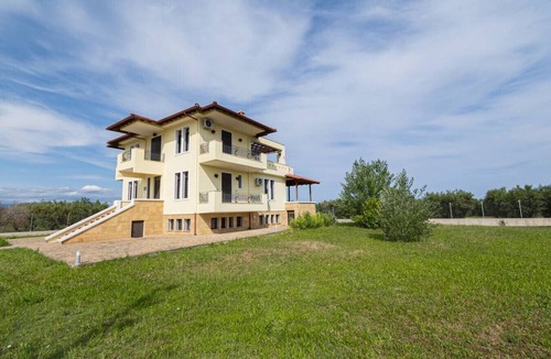 Nea Propontida Apartment | Tres Flores Rose by RentalsPro - Agios Mamas Halkidiki