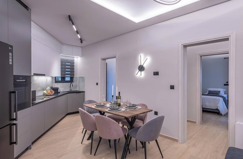 Nafplion City Centre Apartment | Two Bedroom Apartment with Garden View | FD Luxury Suites Nafplio