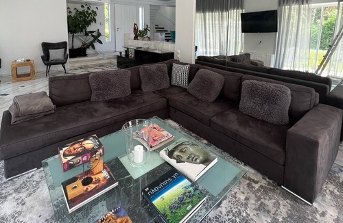 Kavouri Villa | Two floor Villa with garden in Vouliagmeni-Voula