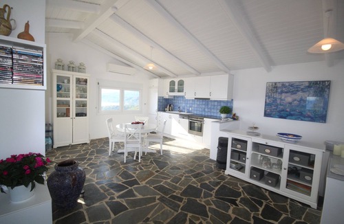 Marathokampos Villa | Vacation home Oraia Théa by the sea with private pool