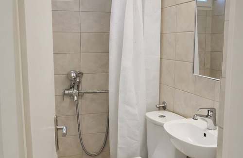 Gouvia House | Value Double Lower – Room 12