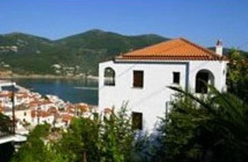 Skopelos Town Apartment | Vardiola Apartments