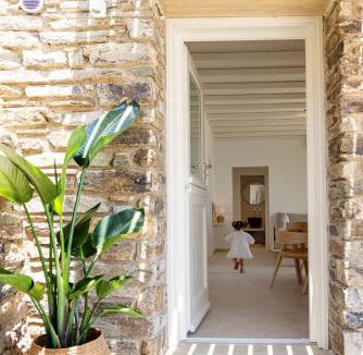 Tinos House | Velouchi Hideout Residence